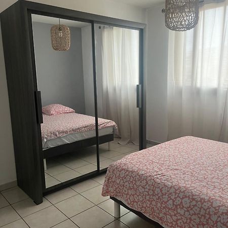 Appart T3 Proche Metro -Draps Et Serviettes Inclus Марсилия Екстериор снимка