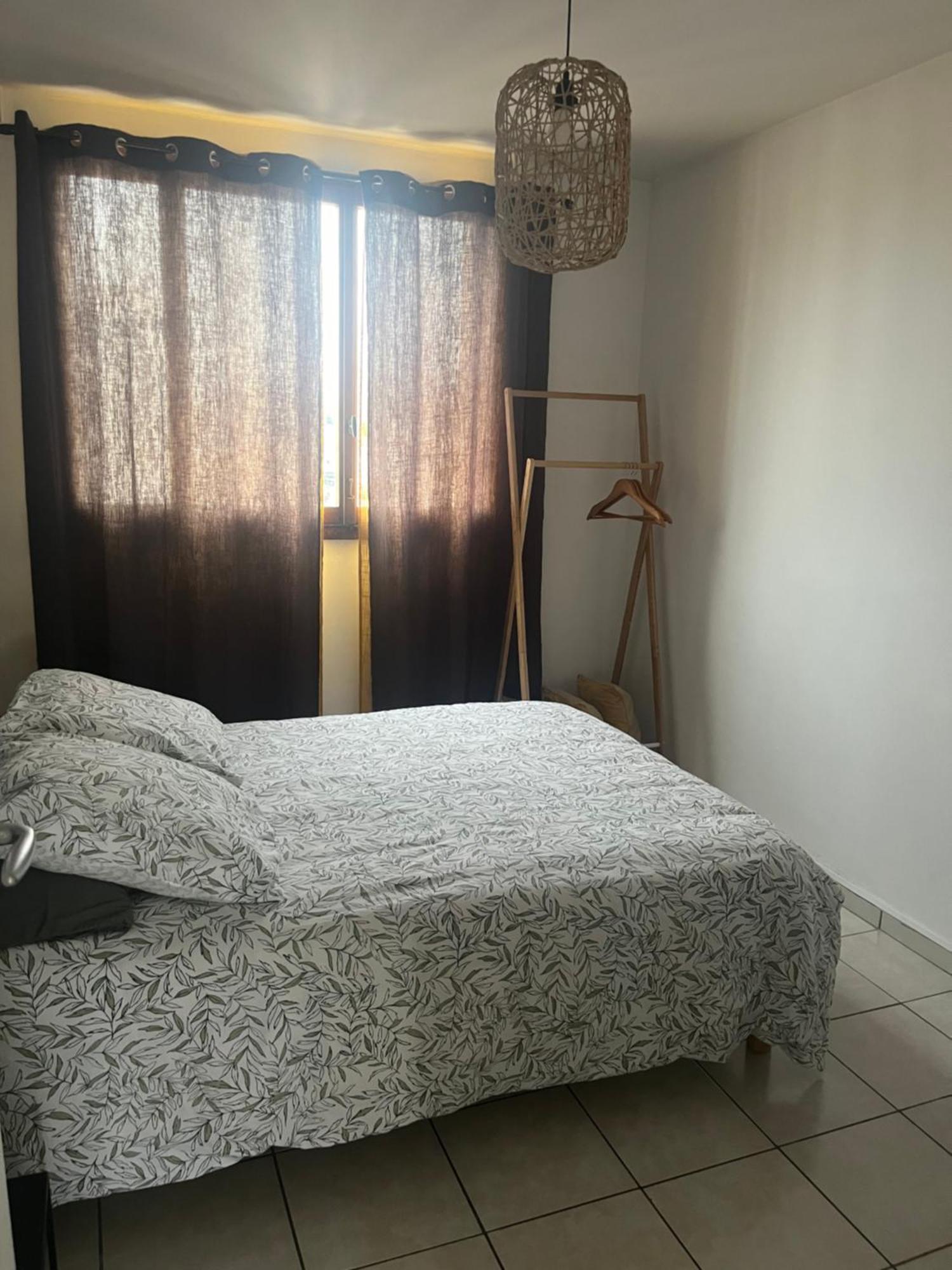 Appart T3 Proche Metro -Draps Et Serviettes Inclus Марсилия Екстериор снимка